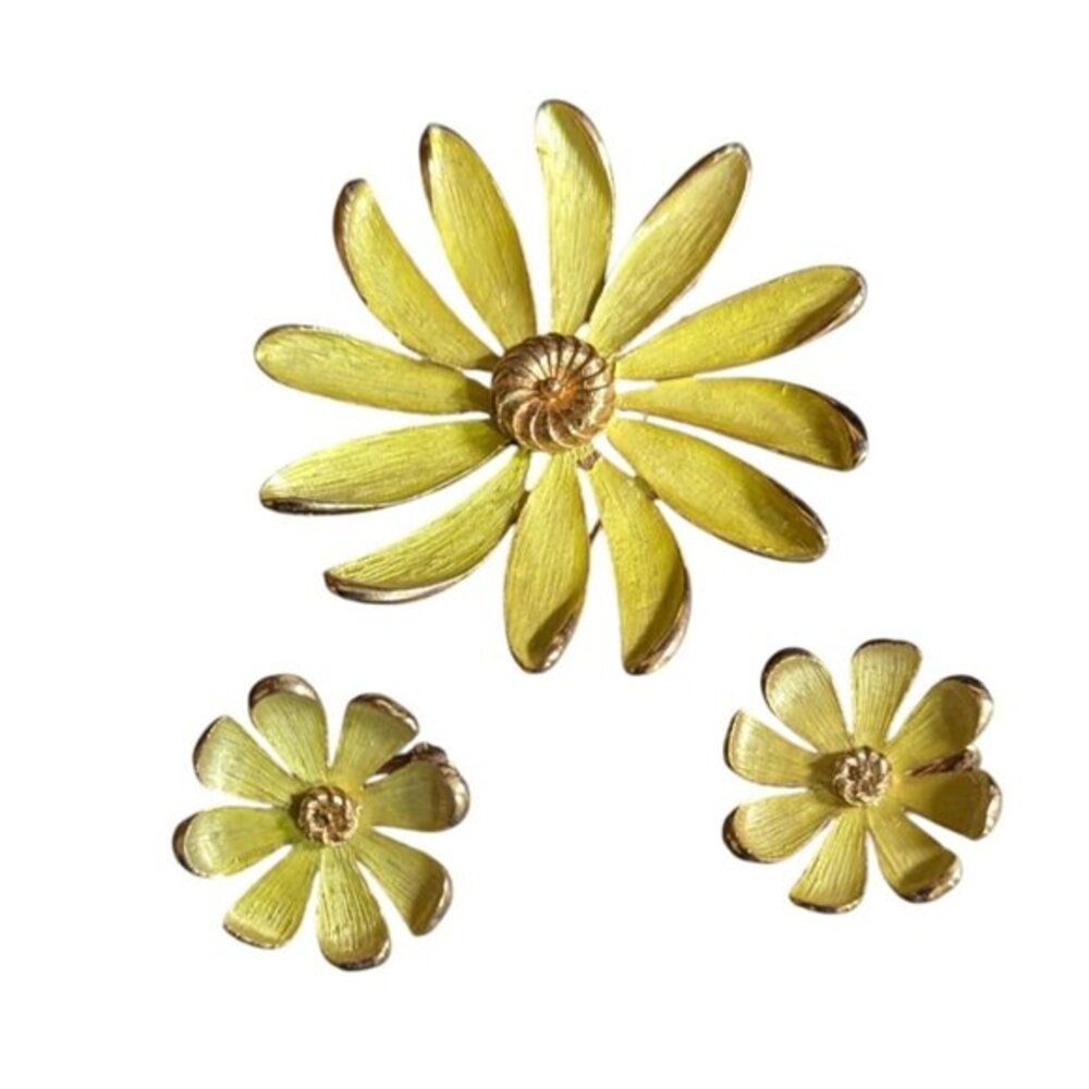 Daisy Flower power  Brooch Clip On Earrings Set  Enamel‎ retro vintage